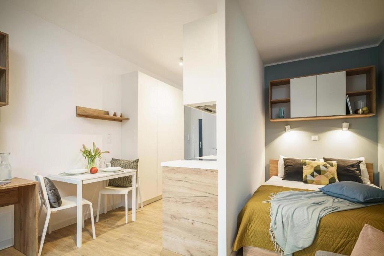 Apartamenty Na Jaworskiej วรอตซวาฟ ภายนอก รูปภาพ
