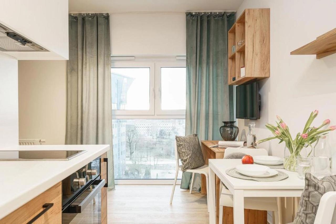 Apartamenty Na Jaworskiej วรอตซวาฟ ภายนอก รูปภาพ