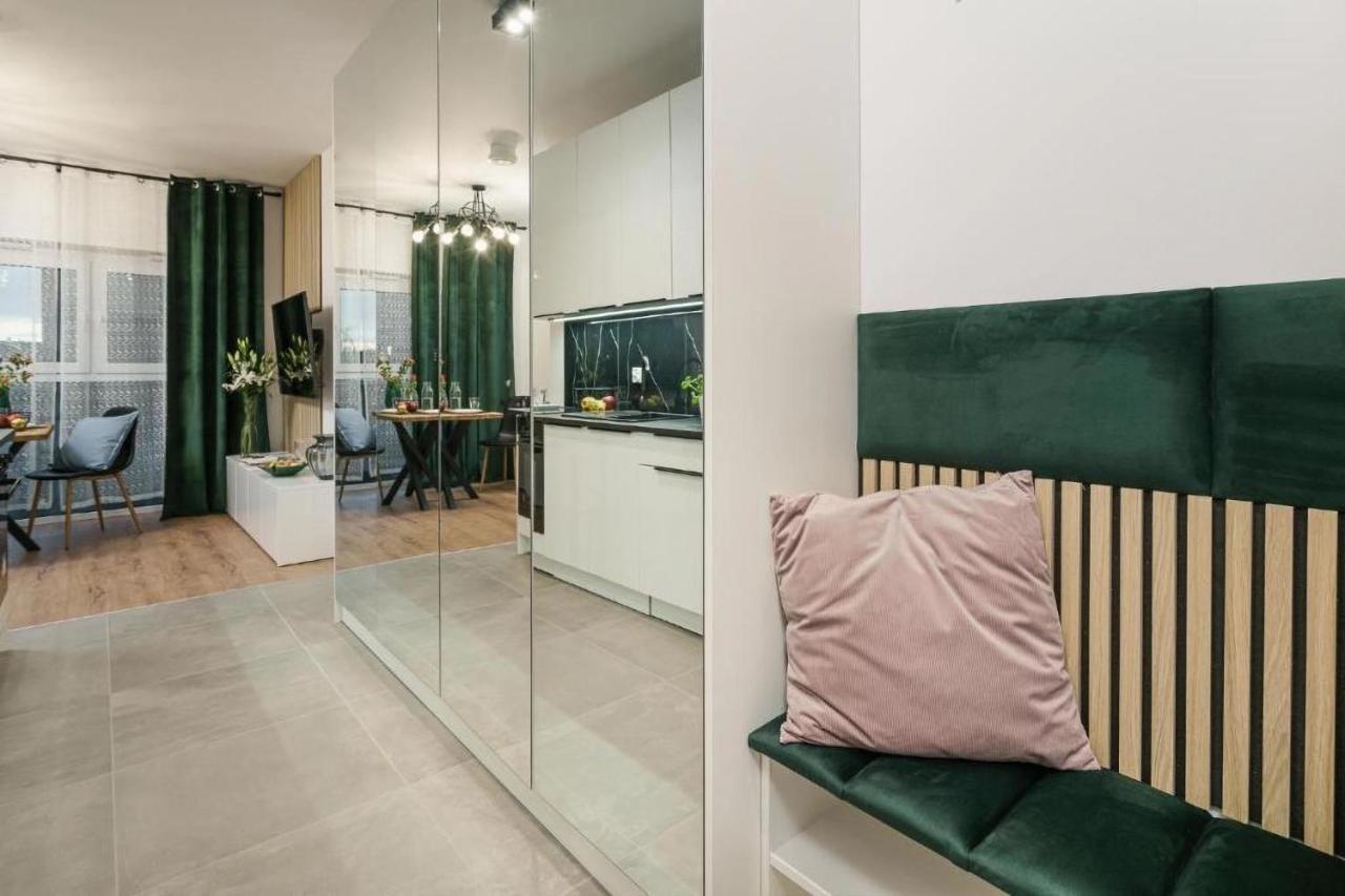 Apartamenty Na Jaworskiej วรอตซวาฟ ภายนอก รูปภาพ