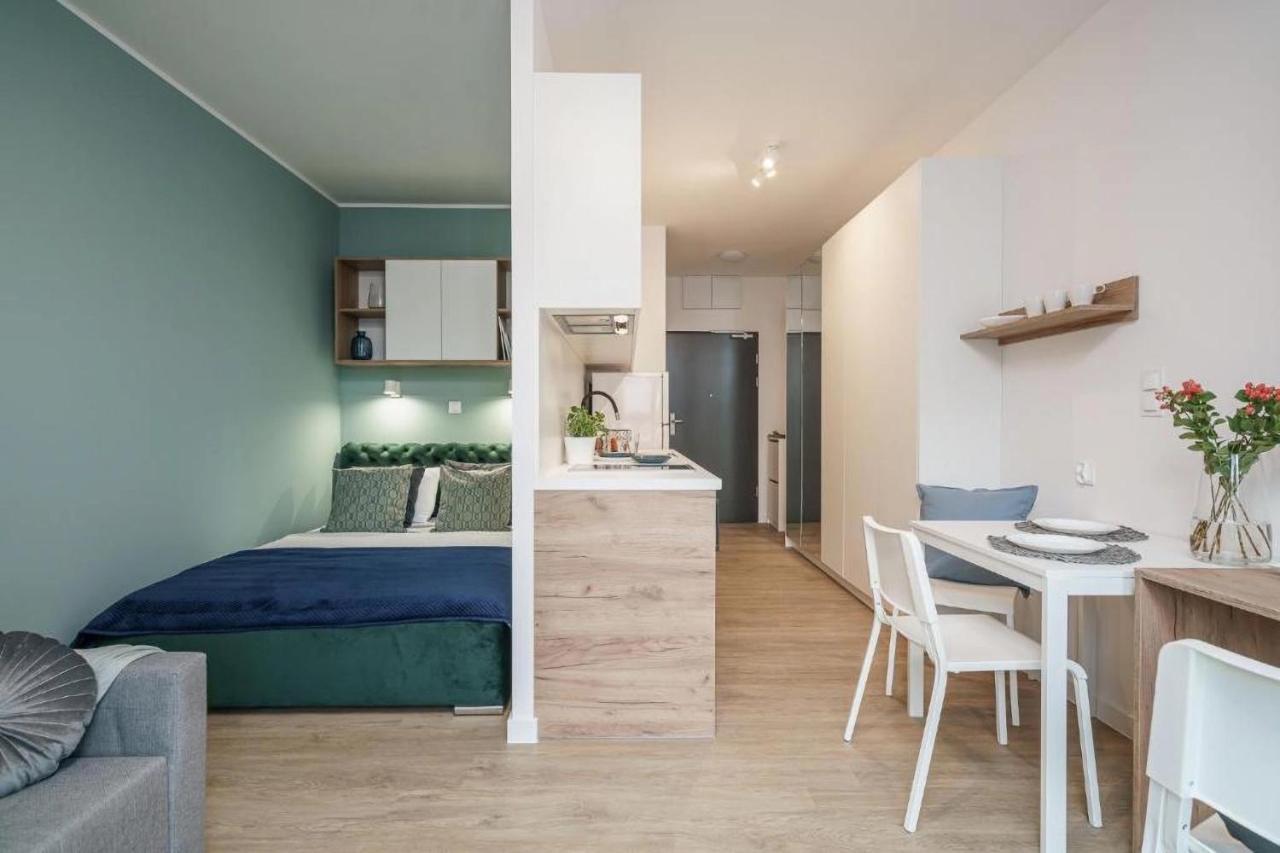 Apartamenty Na Jaworskiej วรอตซวาฟ ภายนอก รูปภาพ