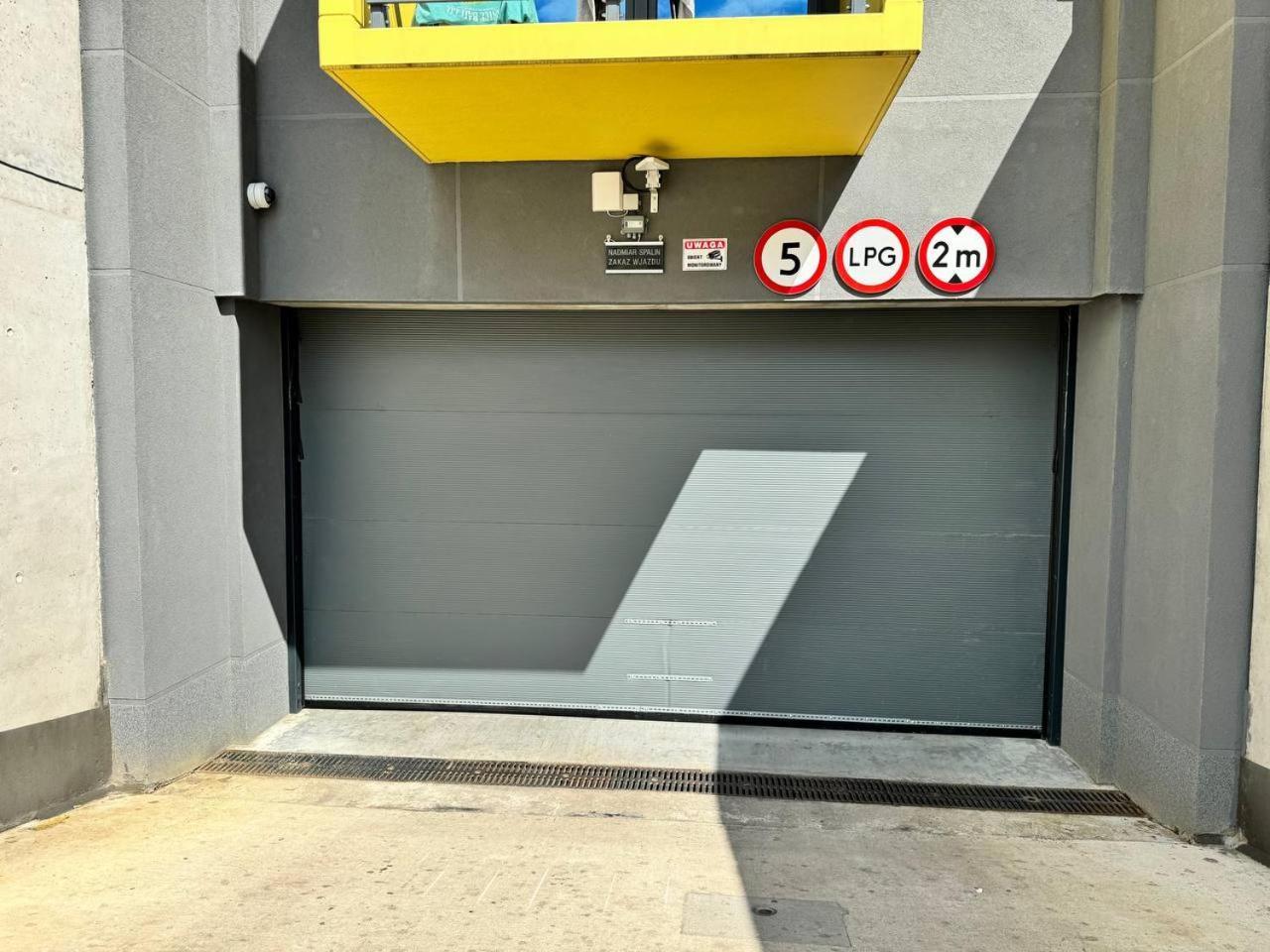 Apartamenty Na Jaworskiej วรอตซวาฟ ภายนอก รูปภาพ